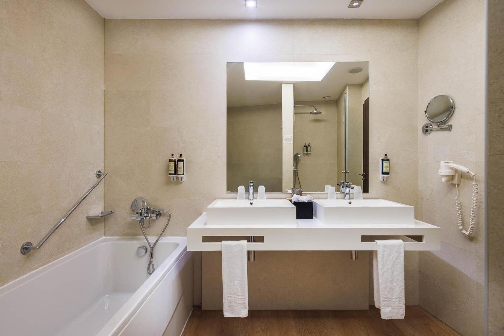 Suite up to 12 years old