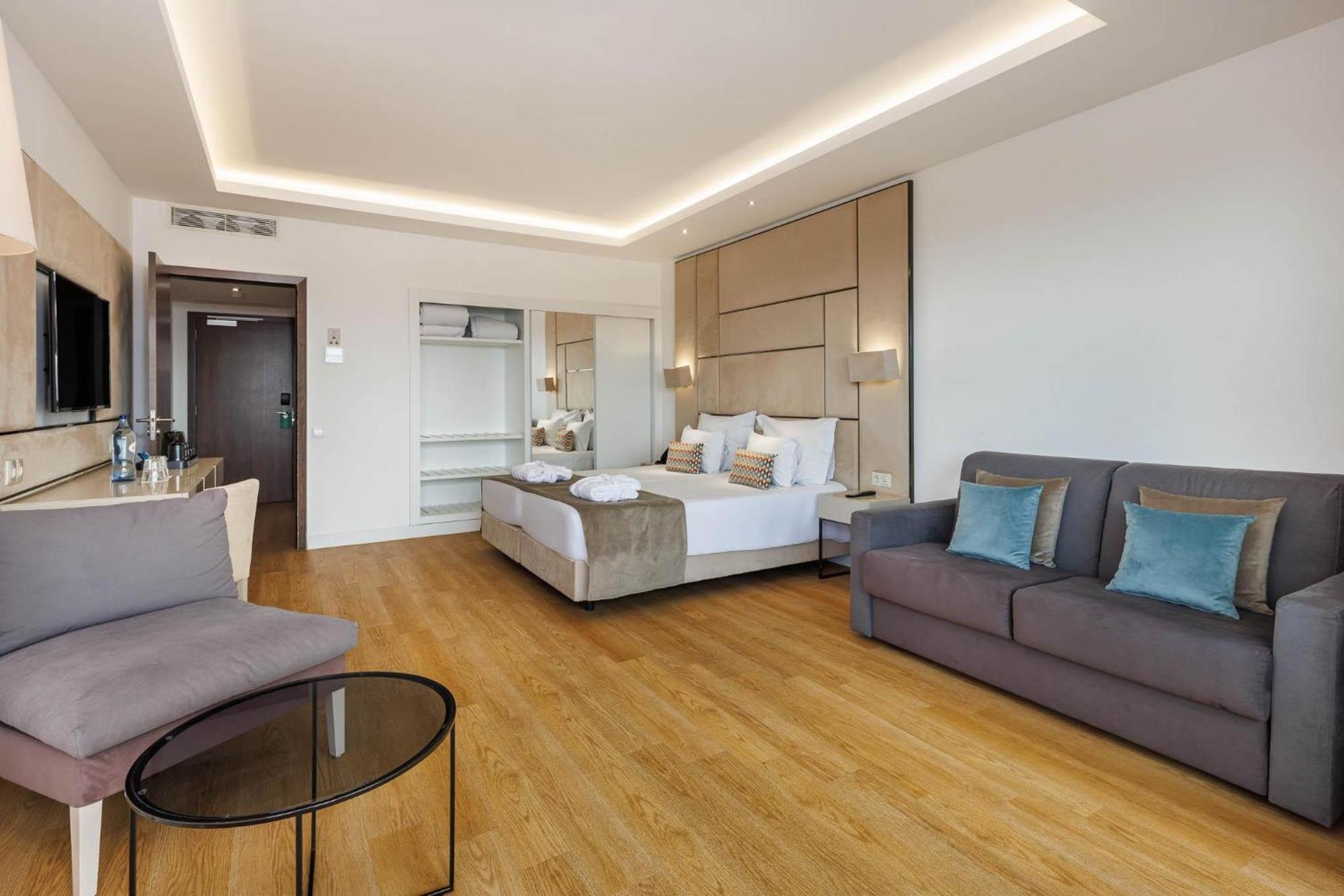Suite up to 12 years old